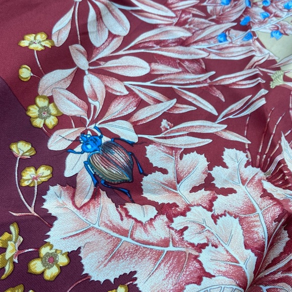 Hermes La Prairie silk Carre 90 cm botanical and insect print - Picture 2 of 10